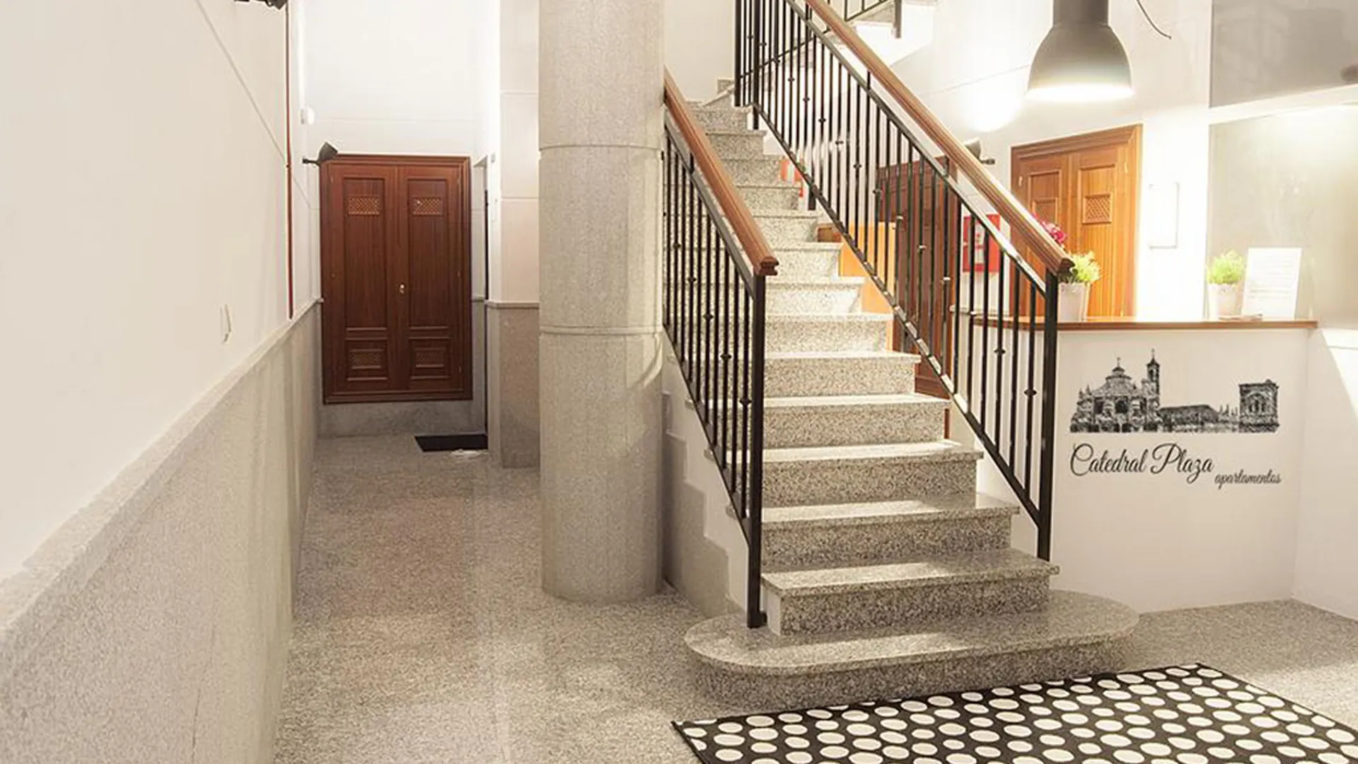Apartamentos Catedral Plaza 3000 Granada